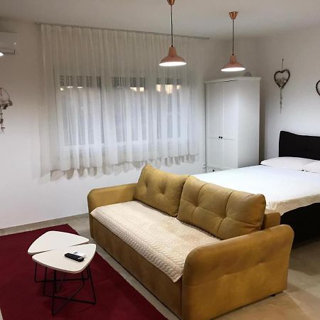 B1villa Srima Exteriör bild