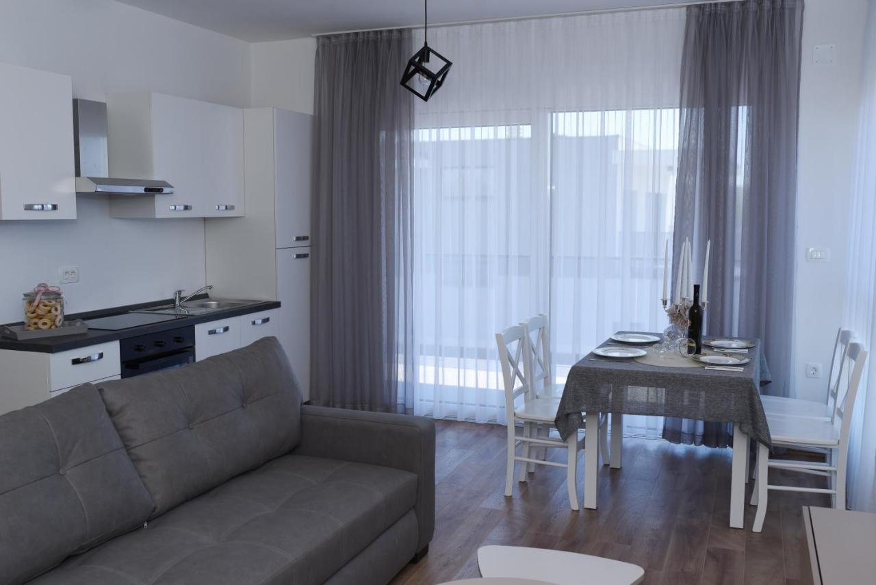 B1villa Srima Exteriör bild