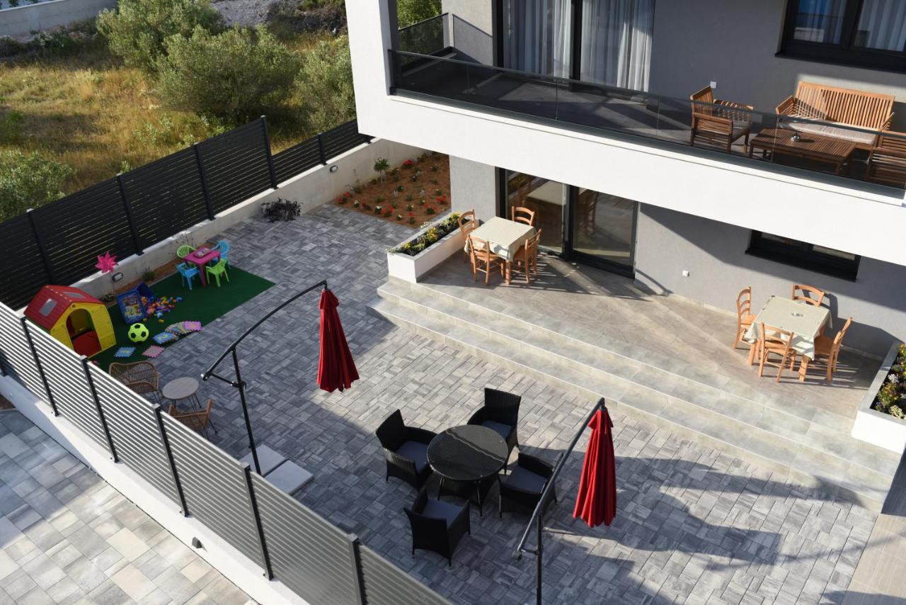 B1villa Srima Exteriör bild
